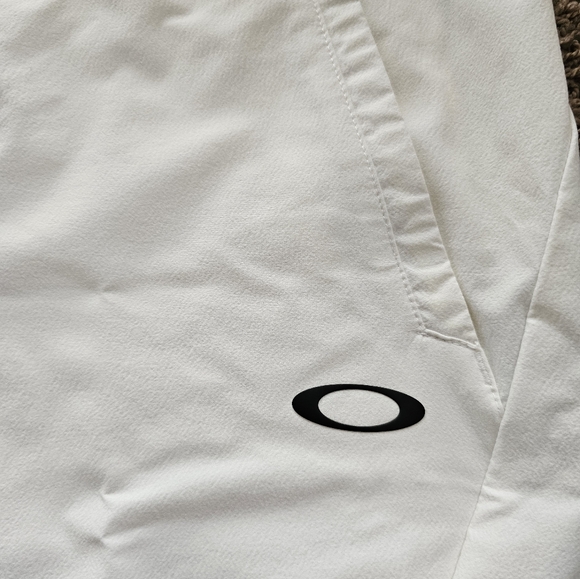Oakley White Men's Shorts - Picture 2 of 6
